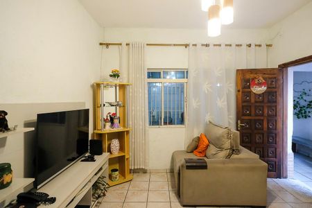 Casa à venda com 147m², 3 quartos e 2 vagasSala