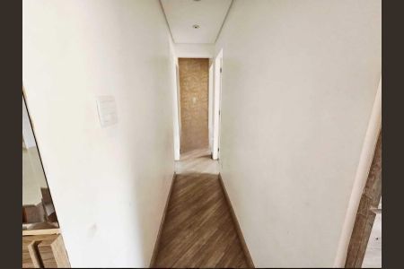Corredor de apartamento à venda com 3 quartos, 63m² em Vila Oratório, Santo André