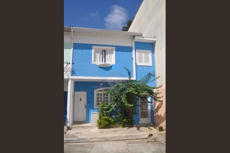 Casa à venda com 138m², 2 quartos e 2 vagas Casa à venda com 138m², 2 quartos e 2 vagasFoto 01