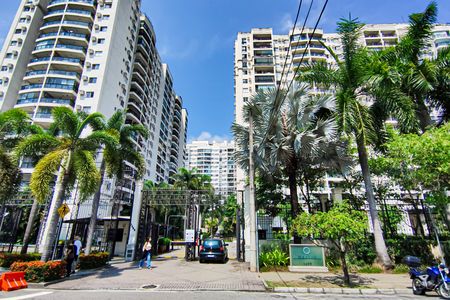 Apartamento para alugar com 86m², 2 quartos e 1 vagafachada