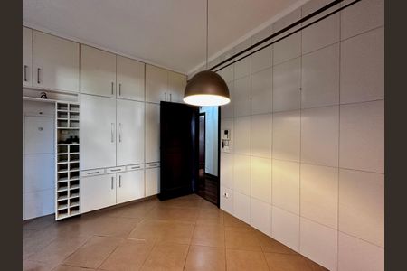 Casa à venda com 289m², 3 quartos e 2 vagas Casa à venda com 289m², 3 quartos e 2 vagasCopa