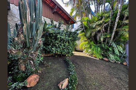 Casa à venda com 289m², 3 quartos e 2 vagas Casa à venda com 289m², 3 quartos e 2 vagasJardim