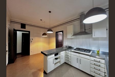 Casa à venda com 289m², 3 quartos e 2 vagas Casa à venda com 289m², 3 quartos e 2 vagasCozinha