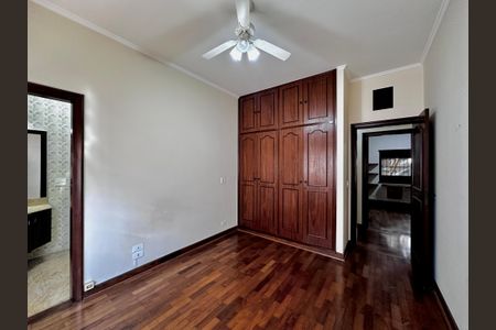 Casa à venda com 289m², 3 quartos e 2 vagas Casa à venda com 289m², 3 quartos e 2 vagasSuíte 1