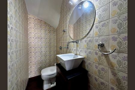 Casa à venda com 289m², 3 quartos e 2 vagas Casa à venda com 289m², 3 quartos e 2 vagasEscritório - Banheiro