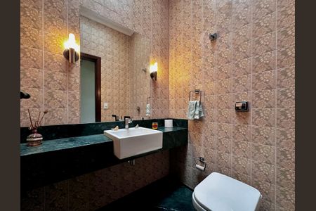 Casa à venda com 289m², 3 quartos e 2 vagas Casa à venda com 289m², 3 quartos e 2 vagasLavabo