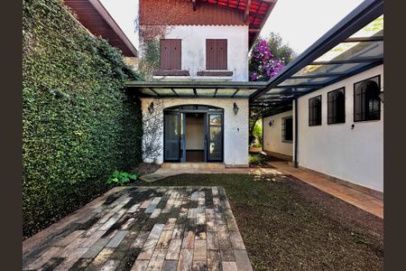 Casa à venda com 289m², 3 quartos e 2 vagas Casa à venda com 289m², 3 quartos e 2 vagasQuintal