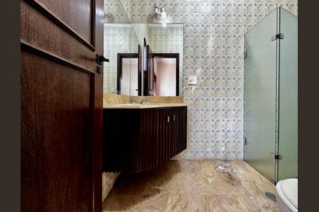 Casa à venda com 289m², 3 quartos e 2 vagas Casa à venda com 289m², 3 quartos e 2 vagasBanheiro Suíte 1