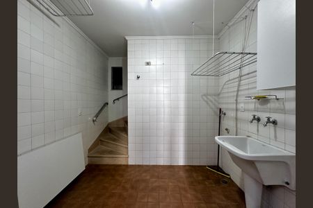 Casa à venda com 289m², 3 quartos e 2 vagas Casa à venda com 289m², 3 quartos e 2 vagasÁrea de Serviço