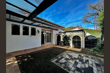 Casa à venda com 289m², 3 quartos e 2 vagas Casa à venda com 289m², 3 quartos e 2 vagasQuintal