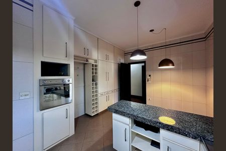 Casa à venda com 289m², 3 quartos e 2 vagas Casa à venda com 289m², 3 quartos e 2 vagasCozinha