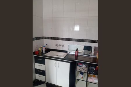 Casa à venda com 105m², 3 quartos e 5 vagasBanheiro