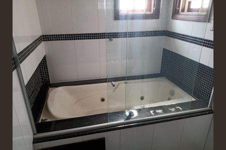 Casa à venda com 105m², 3 quartos e 5 vagasBanheiro