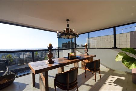 Apartamento à venda com 466m², 4 quartos e 5 vagasSala cobertura