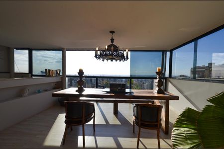 Apartamento à venda com 466m², 4 quartos e 5 vagasSala cobertura