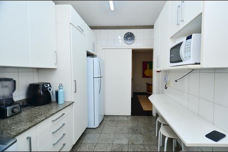 Apartamento à venda com 466m², 4 quartos e 5 vagasCozinha