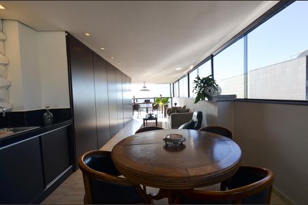 Apartamento à venda com 466m², 4 quartos e 5 vagasSala cobertura