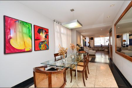 Apartamento à venda com 466m², 4 quartos e 5 vagasSala de jantar