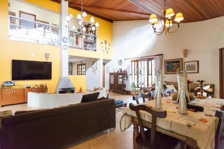 Casa de condomínio à venda com 263m², 3 quartos e 3 vagas Casa de condomínio à venda com 263m², 3 quartos e 3 vagasSala