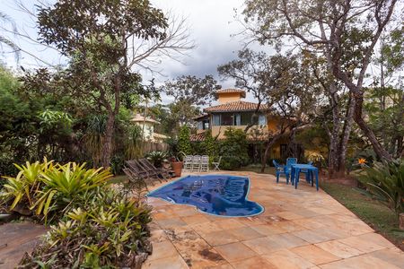 Casa de condomínio à venda com 263m², 3 quartos e 3 vagas Casa de condomínio à venda com 263m², 3 quartos e 3 vagasPiscina