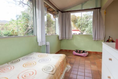 Casa de condomínio à venda com 263m², 3 quartos e 3 vagas Casa de condomínio à venda com 263m², 3 quartos e 3 vagasQuarto 2