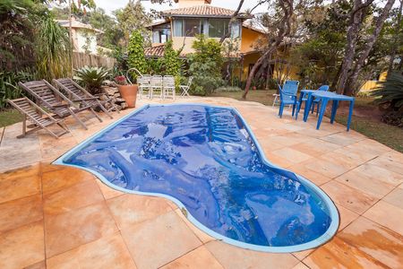Casa de condomínio à venda com 263m², 3 quartos e 3 vagas Casa de condomínio à venda com 263m², 3 quartos e 3 vagasPiscina
