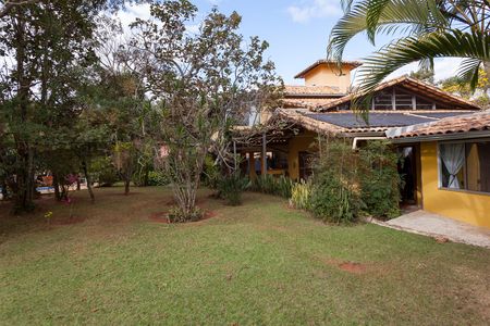Casa de condomínio à venda com 263m², 3 quartos e 3 vagas Casa de condomínio à venda com 263m², 3 quartos e 3 vagasQuintal