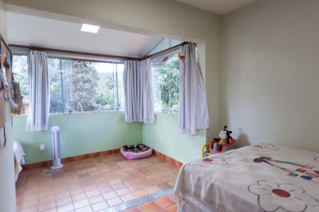 Casa de condomínio à venda com 263m², 3 quartos e 3 vagas Casa de condomínio à venda com 263m², 3 quartos e 3 vagasQuarto 2