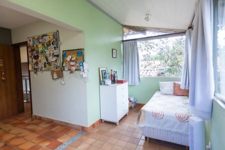 Casa de condomínio à venda com 263m², 3 quartos e 3 vagas Casa de condomínio à venda com 263m², 3 quartos e 3 vagasQuarto 2