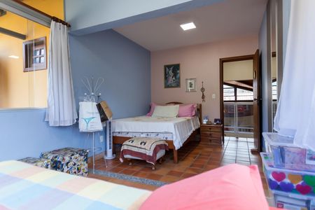 Casa de condomínio à venda com 263m², 3 quartos e 3 vagas Casa de condomínio à venda com 263m², 3 quartos e 3 vagasQuarto 1
