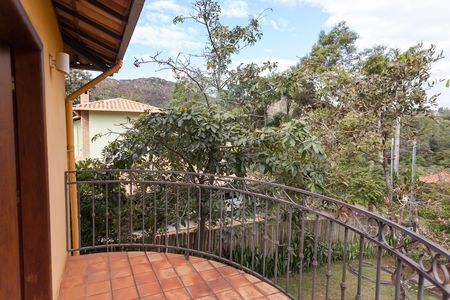 Casa de condomínio à venda com 263m², 3 quartos e 3 vagas Casa de condomínio à venda com 263m², 3 quartos e 3 vagasSuíte Varanda