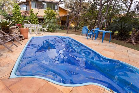 Casa de condomínio à venda com 263m², 3 quartos e 3 vagas Casa de condomínio à venda com 263m², 3 quartos e 3 vagasPiscina