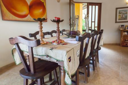 Casa de condomínio à venda com 263m², 3 quartos e 3 vagas Casa de condomínio à venda com 263m², 3 quartos e 3 vagasSala