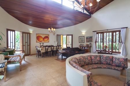 Casa de condomínio à venda com 263m², 3 quartos e 3 vagas Casa de condomínio à venda com 263m², 3 quartos e 3 vagasSala
