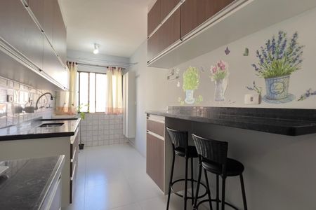Apartamento para alugar com 65m², 2 quartos e 1 vaga Apartamento para alugar com 65m², 2 quartos e 1 vagaCozinha e Área de Serviço