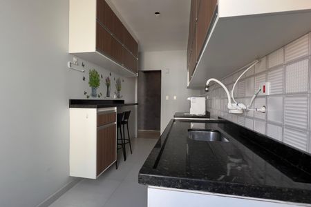 Apartamento para alugar com 65m², 2 quartos e 1 vaga Apartamento para alugar com 65m², 2 quartos e 1 vagaCozinha e Área de Serviço