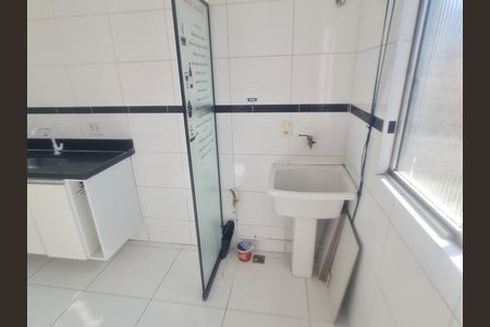 Apartamento à venda com 53m², 2 quartos e 1 vagaCozinha e área de serviço 