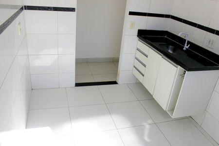 Apartamento à venda com 53m², 2 quartos e 1 vagaCozinha e área de serviço 