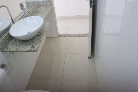 Apartamento à venda com 53m², 2 quartos e 1 vagaBanheiro 