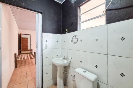 Banheiro social de casa para alugar com 1 quarto, 40m² em Batistini, São Bernardo do Campo