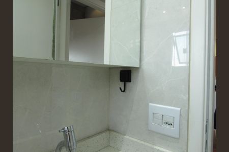 Apartamento à venda com 55m², 2 quartos e 1 vagaBanheiro Social
