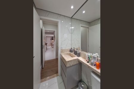 Apartamento à venda com 92m², 2 quartos e 2 vagas Apartamento à venda com 92m², 2 quartos e 2 vagasBanheiro Suíte