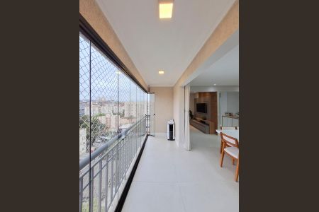 Apartamento à venda com 92m², 2 quartos e 2 vagas Apartamento à venda com 92m², 2 quartos e 2 vagasVaranda