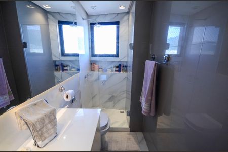 Apartamento à venda com 180m², 3 quartos e 2 vagasBanheiro 1