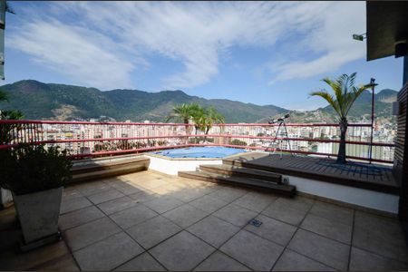 Apartamento à venda com 180m², 3 quartos e 2 vagasTerraço