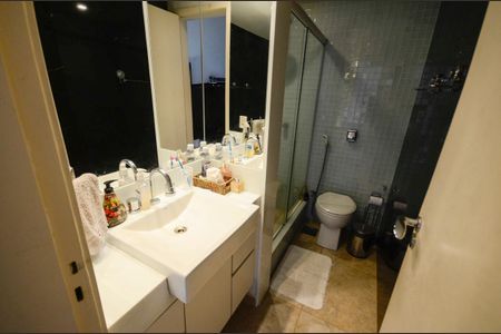 Apartamento à venda com 180m², 3 quartos e 2 vagasBanheiro 2