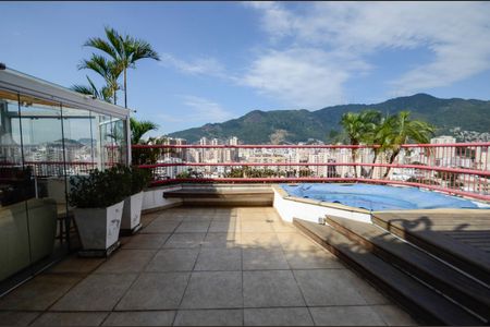 Apartamento à venda com 180m², 3 quartos e 2 vagasTerraço