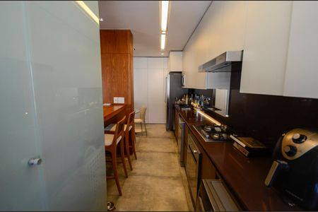 Apartamento à venda com 180m², 3 quartos e 2 vagasÁrea de Serviço