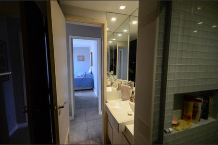 Apartamento à venda com 180m², 3 quartos e 2 vagasBanheiro 2