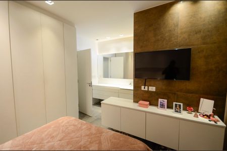 Apartamento à venda com 180m², 3 quartos e 2 vagasSuíte